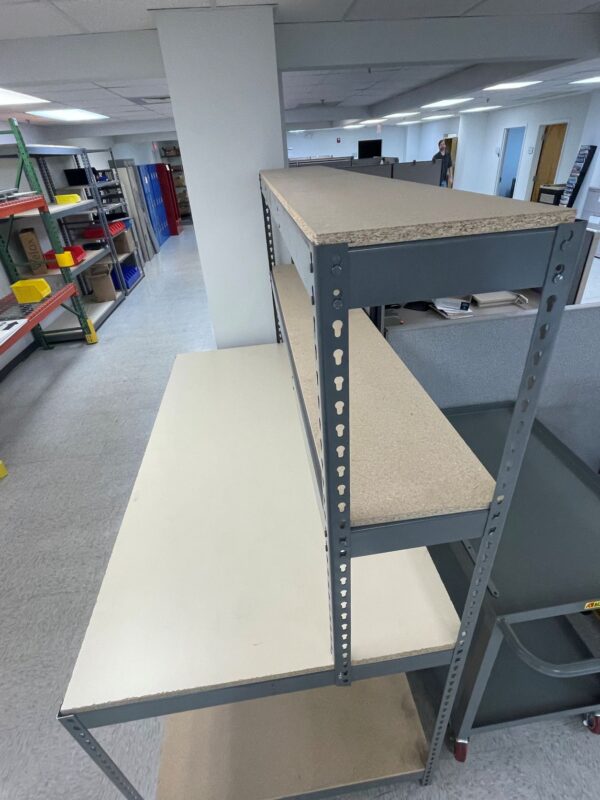 Workbench with riser