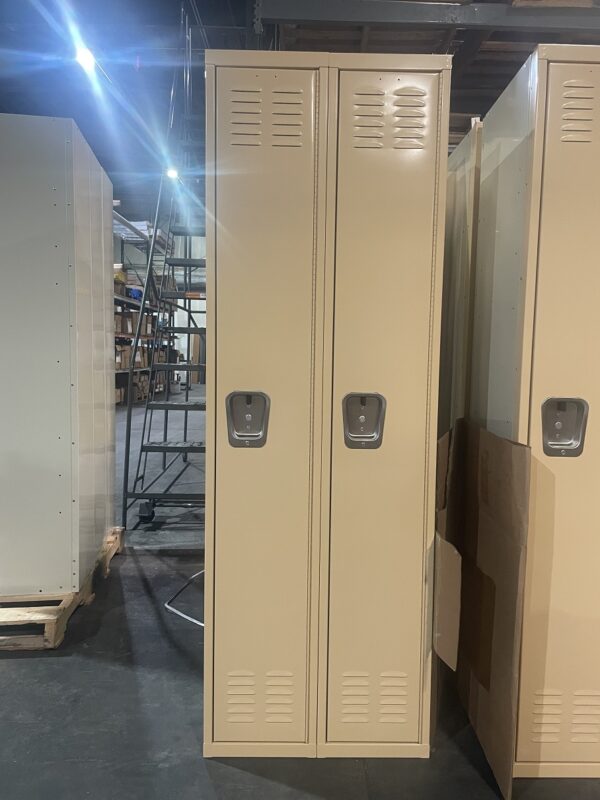 Brand new single tier metal lockers - 2-wide