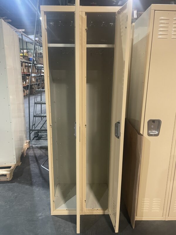 Brand new single tier metal lockers - 2-wide