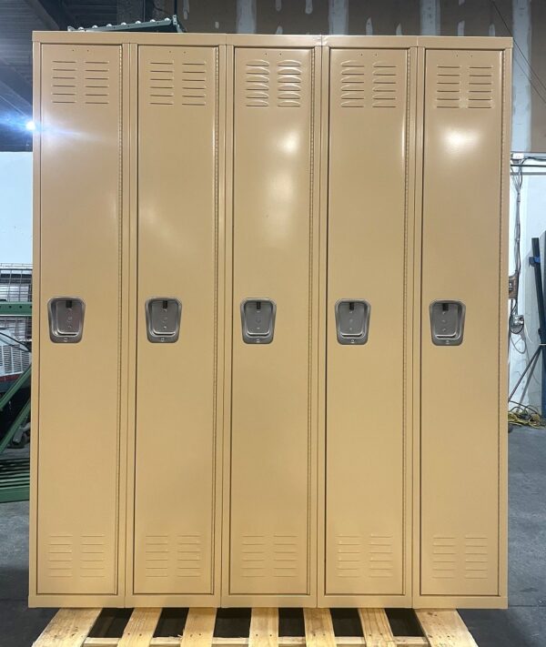 Brand new single tier metal lockers - 5-Wide